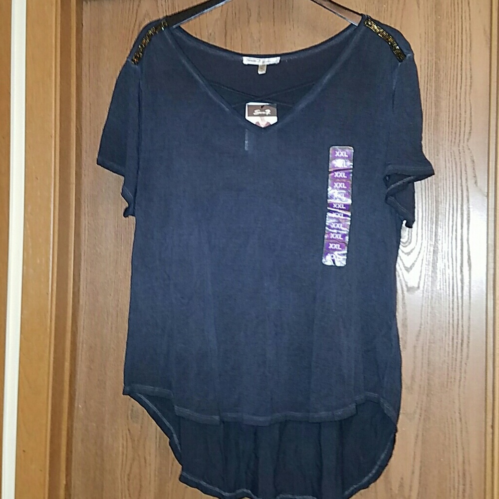 Seven lattice tee